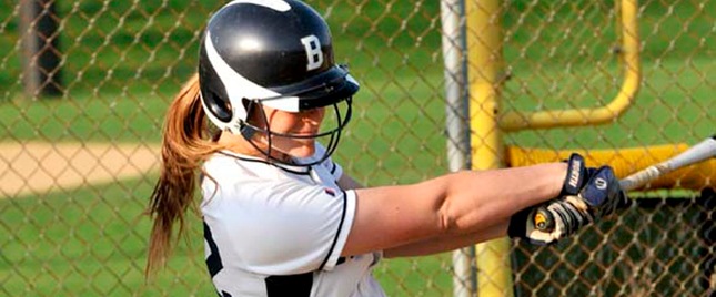 Brandeis softball falls to Emerson, rallies to beat Lesley in their doubleheader